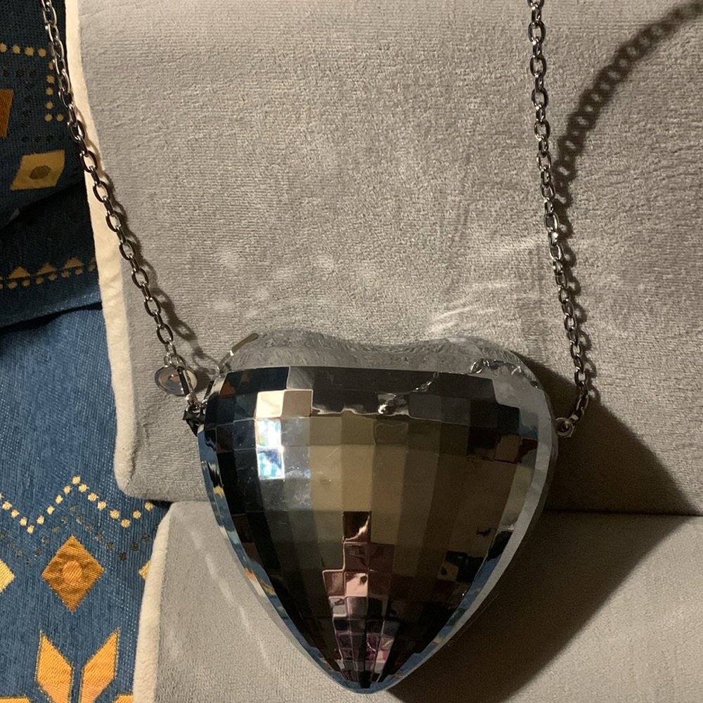 NWTKate Spade XTarget Disco Heart-Shaped Crossbody Bag Metallica Pink lining
